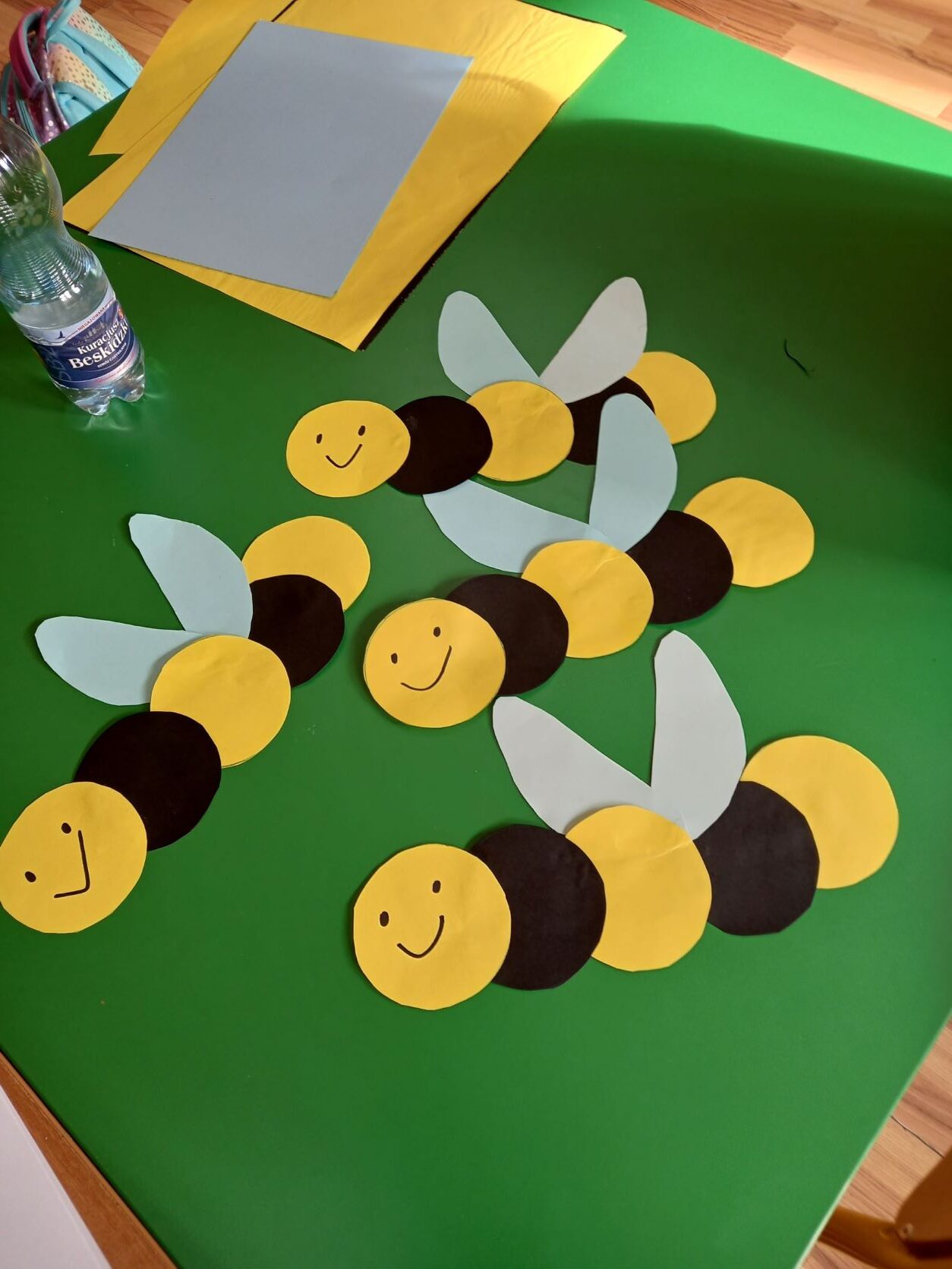 Pszczółki wykonane przez uczniów